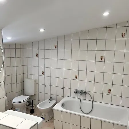 Firmenquatier24 Hinterhaus Elsdorf